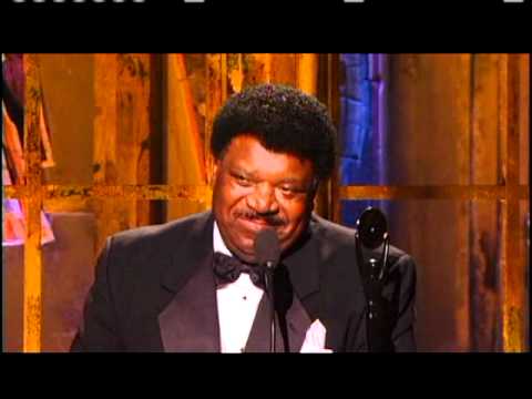 Percy Sledge accepts award Rock and Roll Hall of Fame Inductions 2005