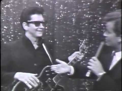 &quot;OH, PRETTY WOMAN&quot; - Roy Orbison on American Bandstand 1966
